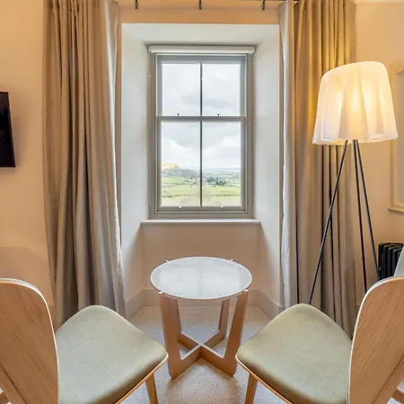 בית נופש The Small House At The Heaning Estate