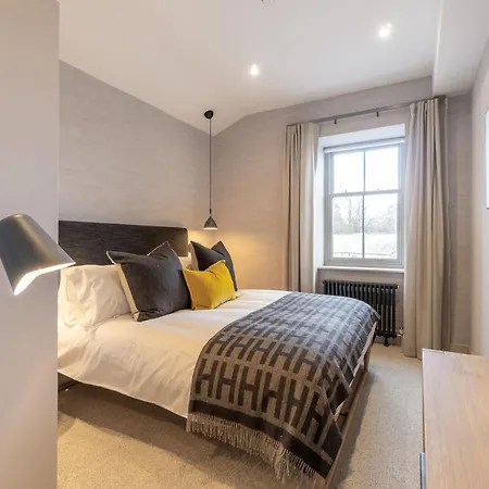 The Small House At The Heaning Estate 펜션